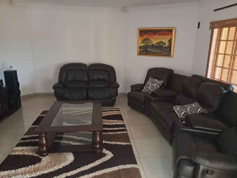 6 Bedroom Property for Sale in Safari Gardens North West